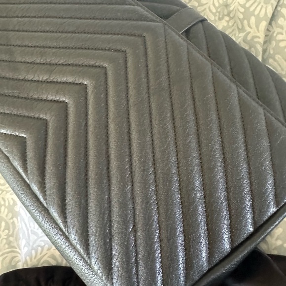 College large YSL ♥️Authenticity Card included♥️ - Picture 13 of 17